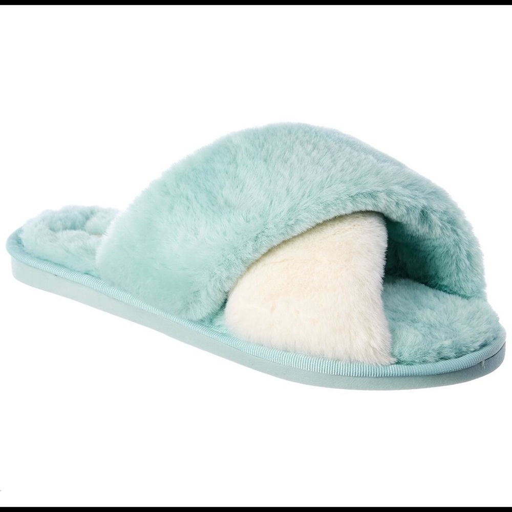 🐳 Fluffy Comfy Crisscross Sandals 🐳
